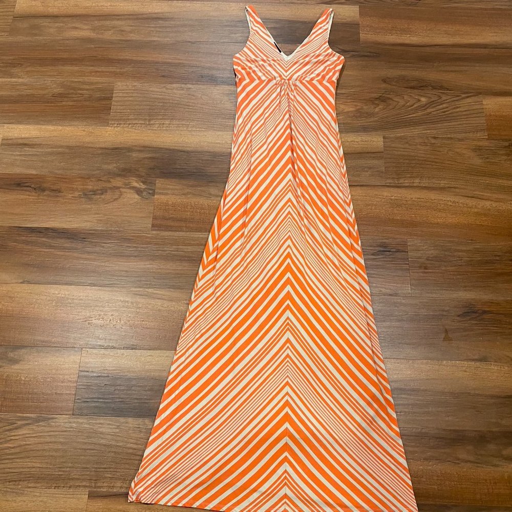 Bebe Vneck Orange and Tan Chevron Stripe Dress Size Medium - Picture 2 of 11